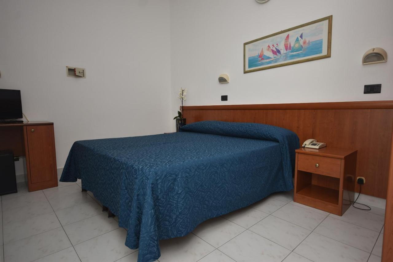 Hotel Eden Bellaria-Igea Marina Esterno foto