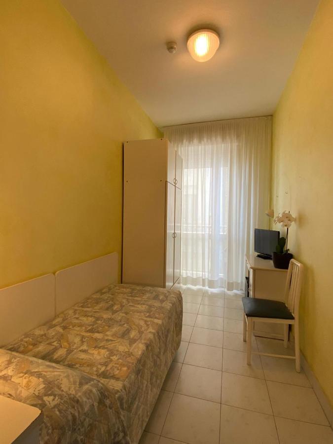 Hotel Eden Bellaria-Igea Marina Esterno foto