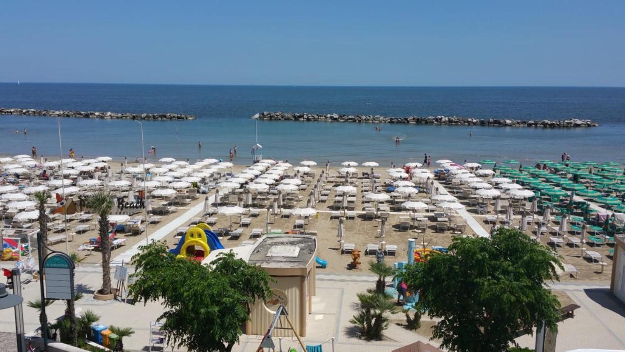 Hotel Eden Bellaria-Igea Marina Esterno foto